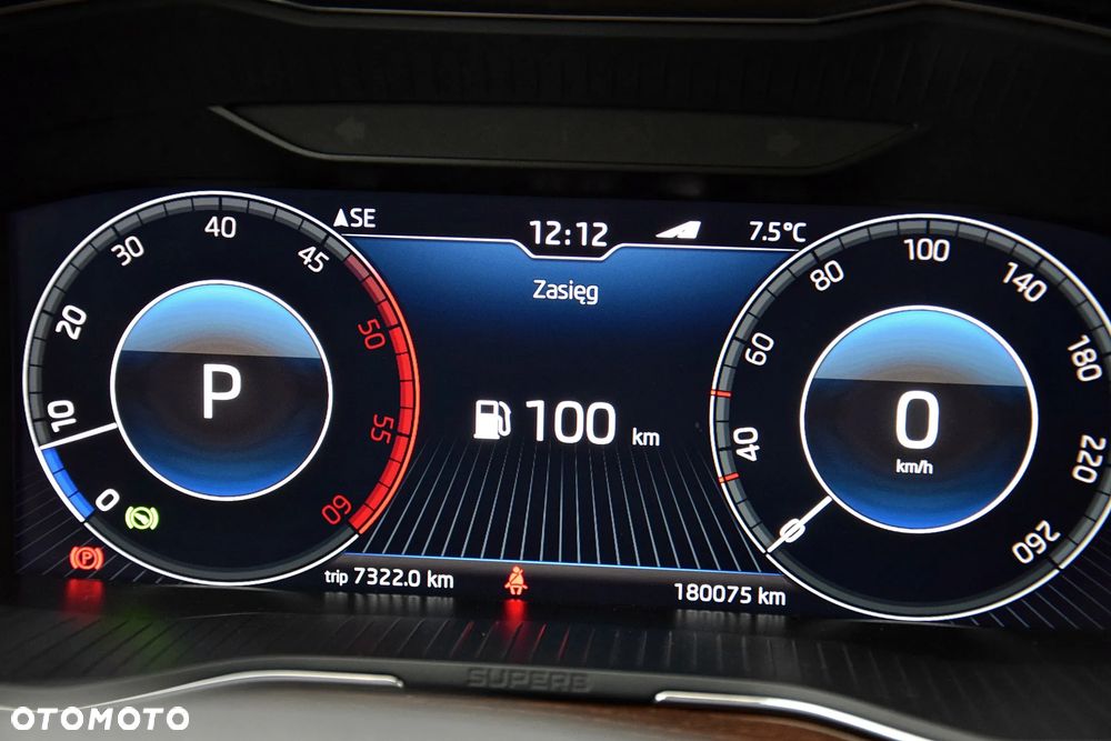 Skoda Superb 2.0 TDI 4x4 DSG Scout - 23