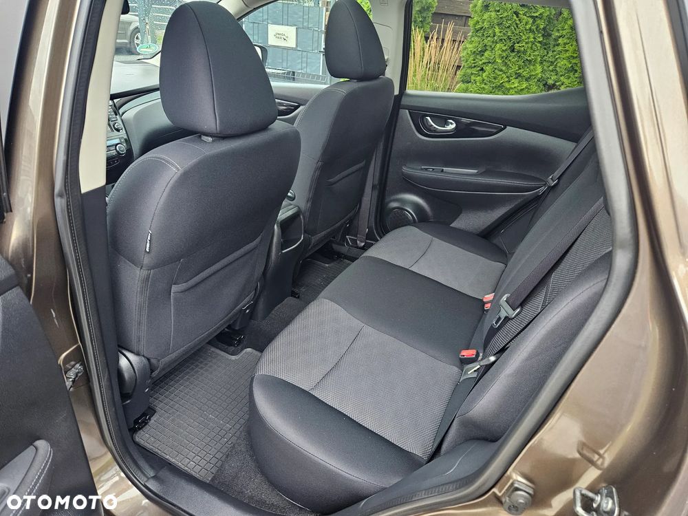 Nissan Qashqai 1.2 DIG-T N-Connecta EU6 - 11