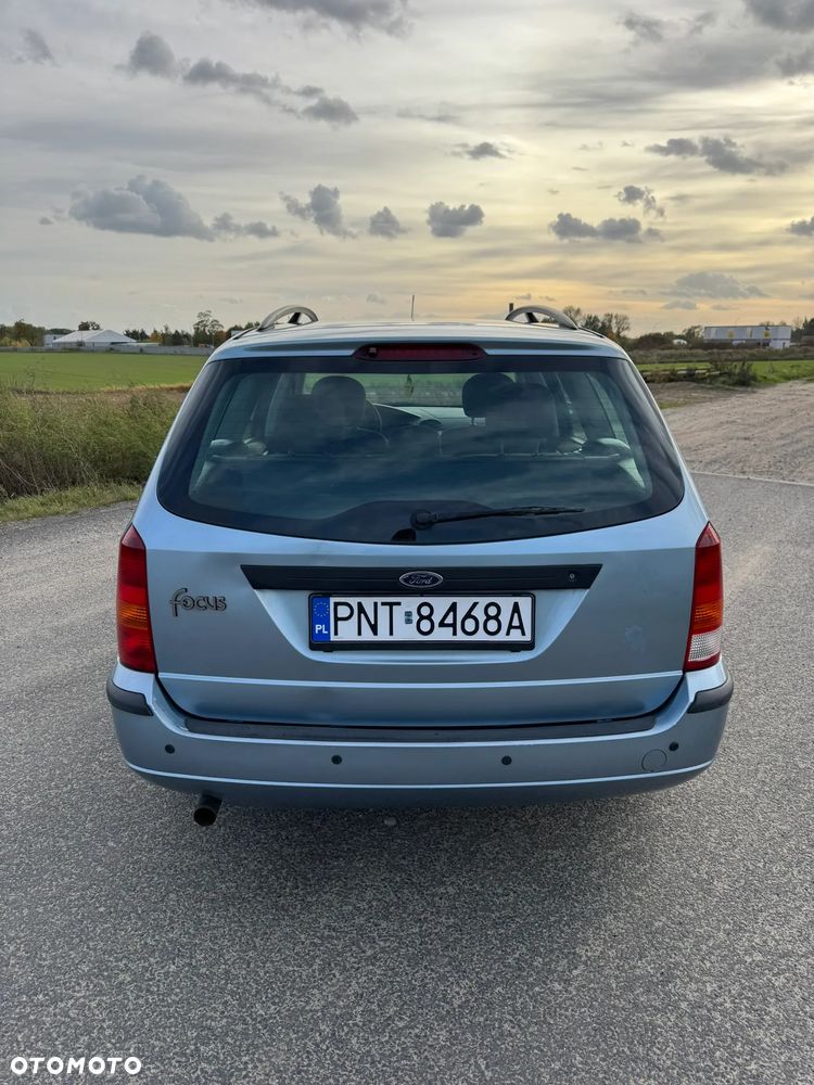Ford Focus 1.8 Trend - 4