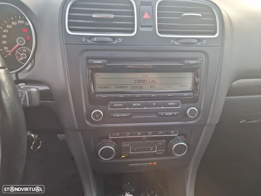 VW Golf 1.6 TDi Confortline - 8