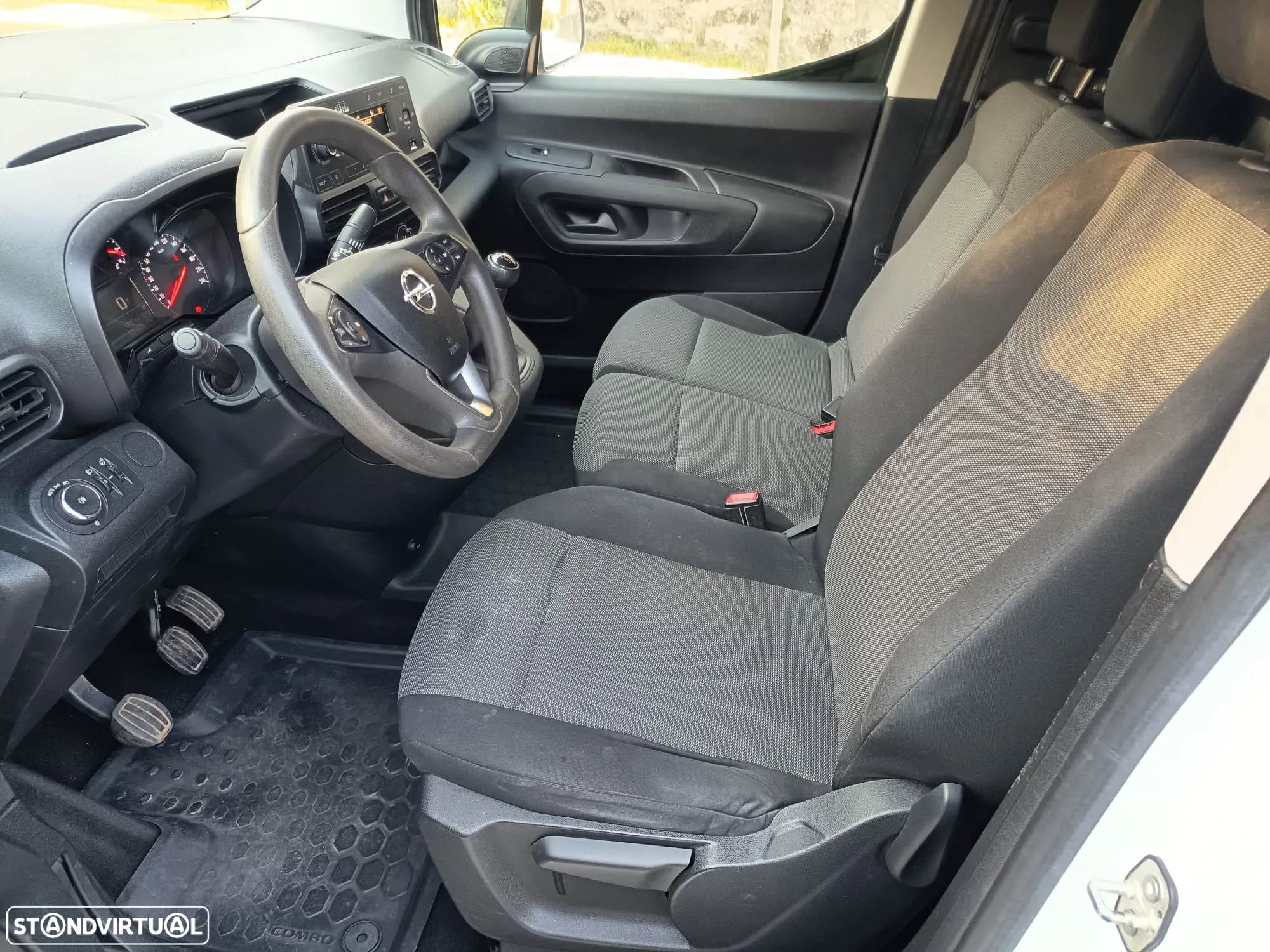 Opel COMBO - 8