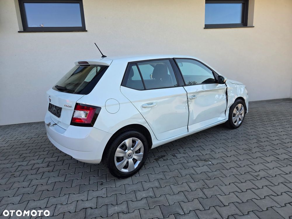 Skoda Fabia - 16