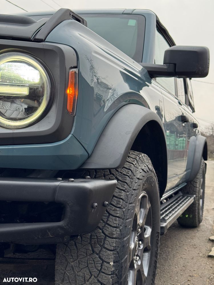Ford Bronco - 11