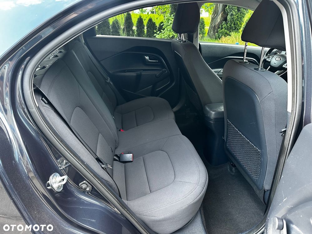 Kia Rio 1.2 Dream Team Edition - 15