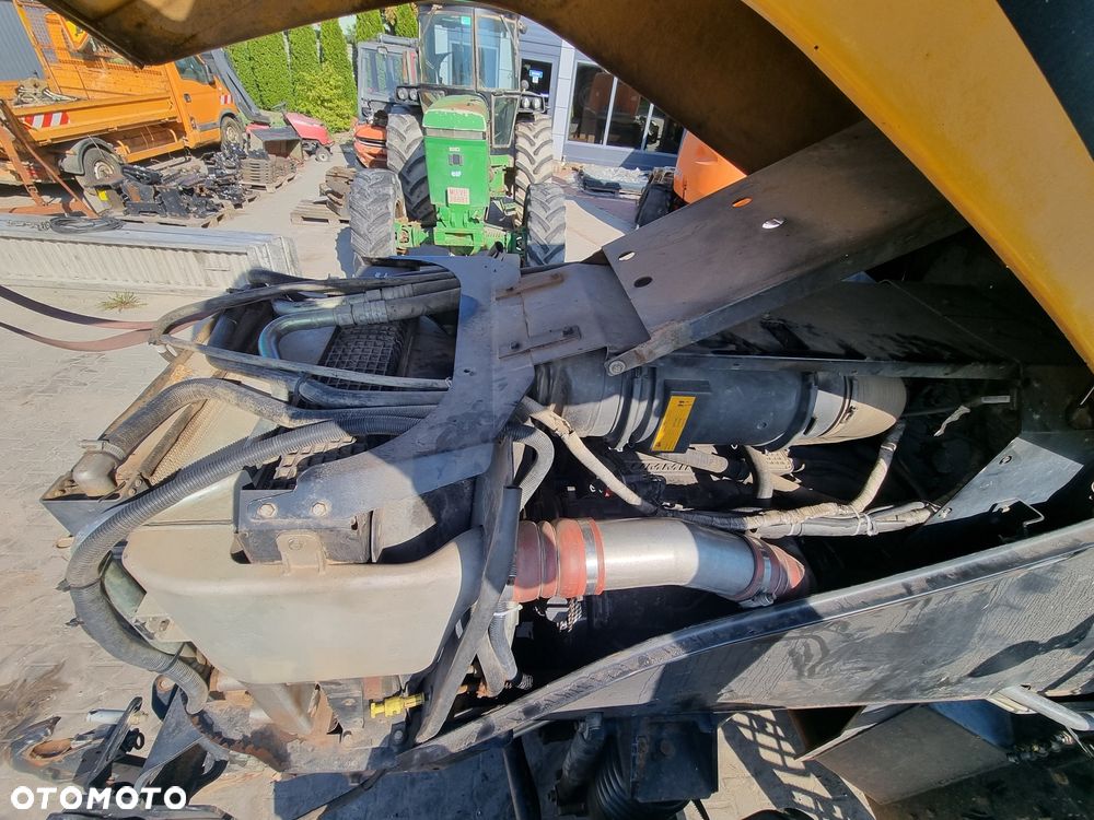 JCB Fastrac 8250 - 11