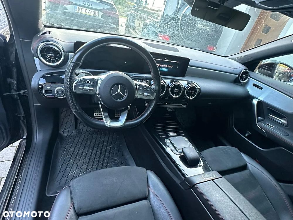 Mercedes-Benz CLA 220 d AMG Line 8G-DCT - 15