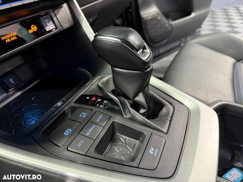 Toyota RAV4 - 12
