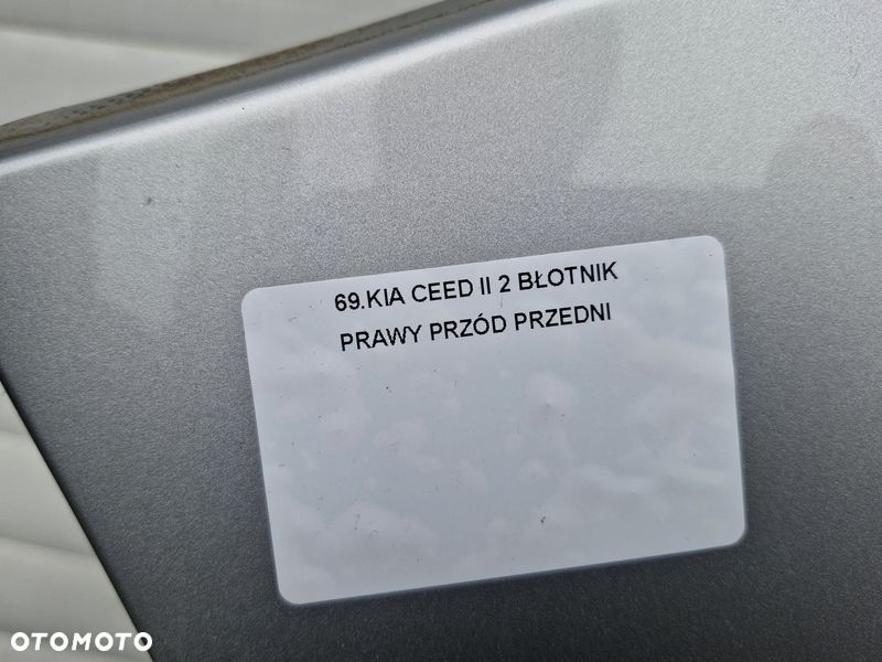 KIA CEED II 2 BŁOTNIK PRAWY PRZÓD PRZEDNI - 3