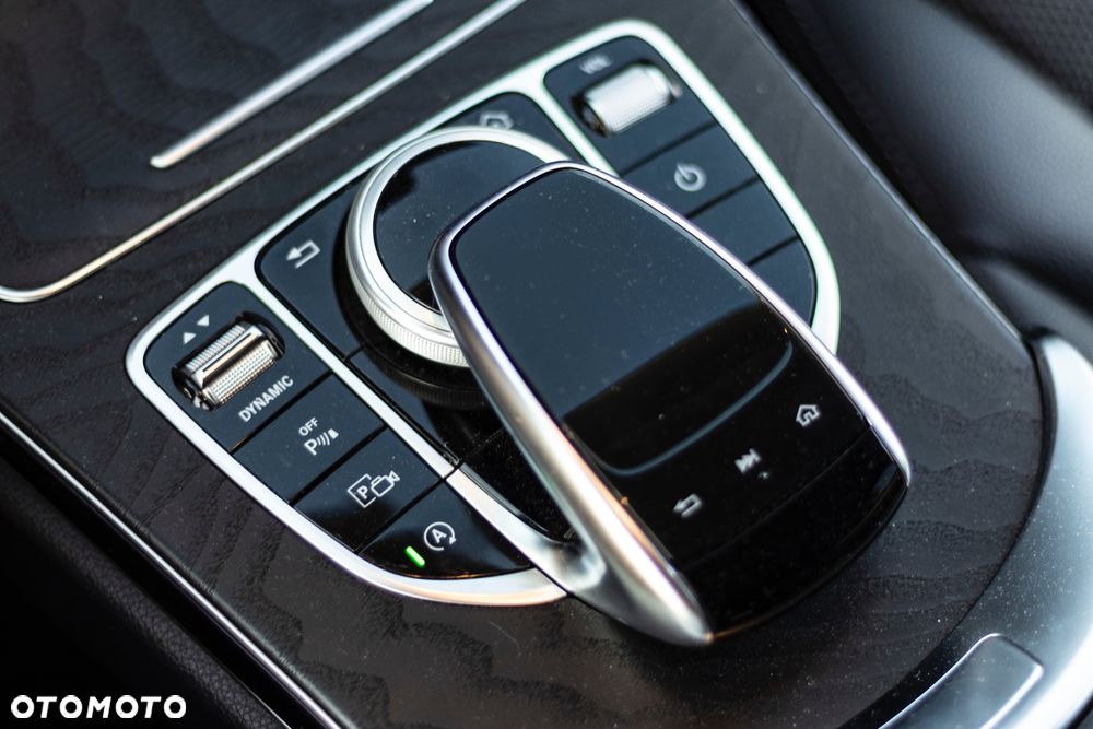 Mercedes-Benz Klasa C - 32