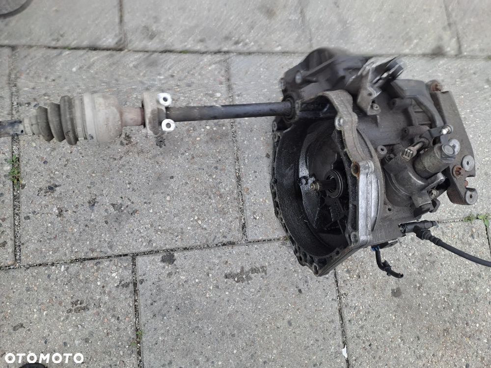 Opel Astra 1.7 CDTi skrzynia biegów M32 55194293  55192042