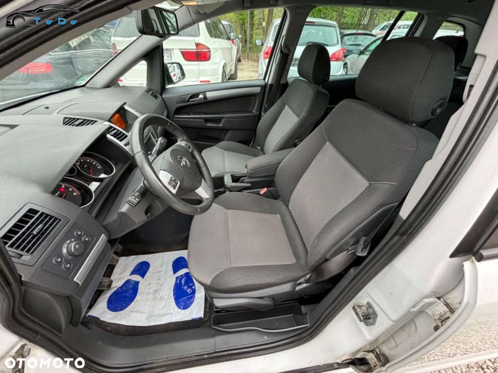 Opel Zafira - 13