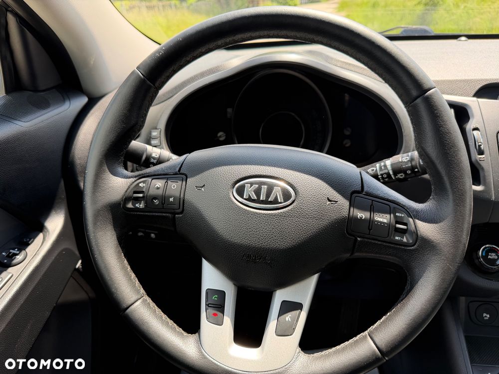 Kia Sportage 2.0 CRDI 4WD Automatik Vision - 21