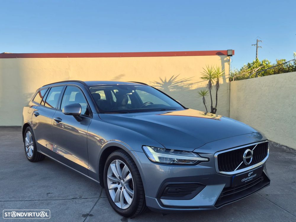 Volvo V60 2.0 D3 Momentum Plus - 11