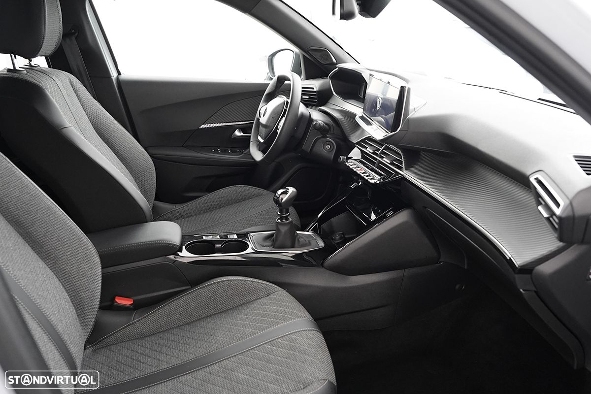 Peugeot 2008 1.2 PureTech Allure - 22
