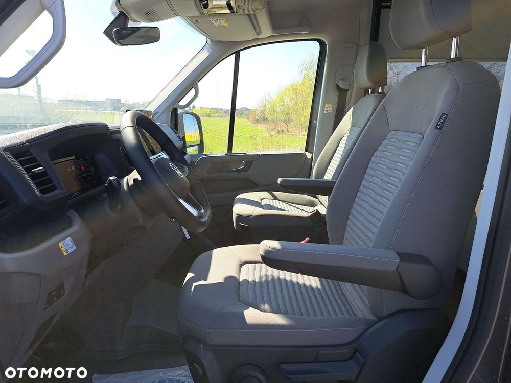 Volkswagen Grand California Grand California 600 DMC 3500kg silnik: 2,0 l TDI EURO VI-e SCR / 163KM/skrzynia biegów: Przedni napęd automatyczna 8-biegowa rozstaw osi: 3640 mm - 29