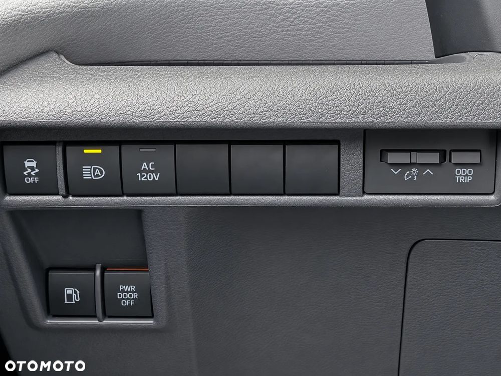 Toyota Sienna - 17