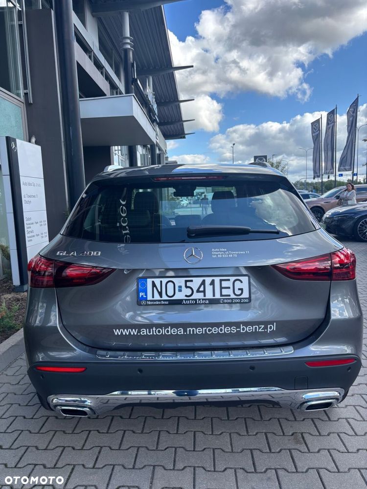 Mercedes-Benz GLA - 9