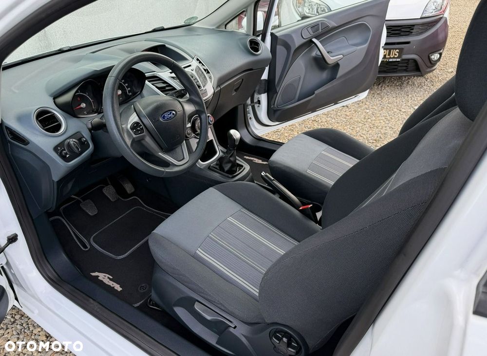 Ford Fiesta 1.25 Ambiente EU5 - 16