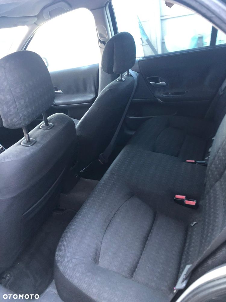 Renault Laguna 1.9 dCi Confort Authentique - 12
