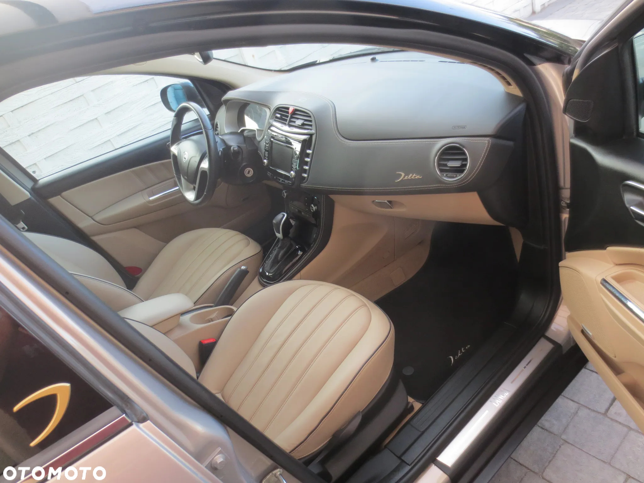 Lancia Delta 1.8 T-Jet Executive Sportronic - 6