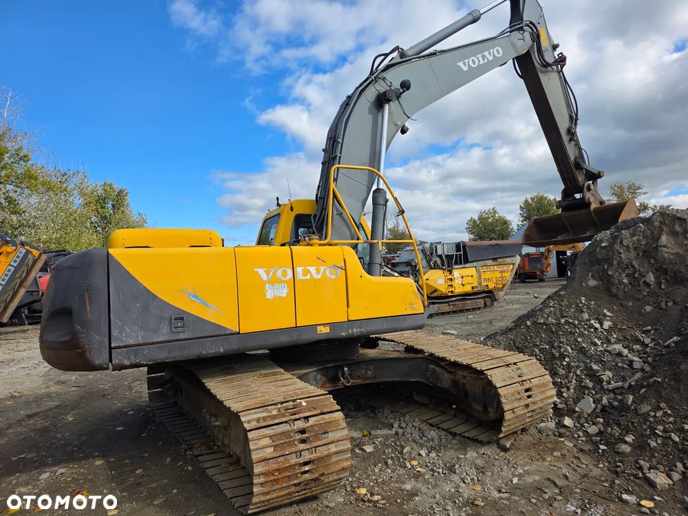 Volvo EC240 LC - 4