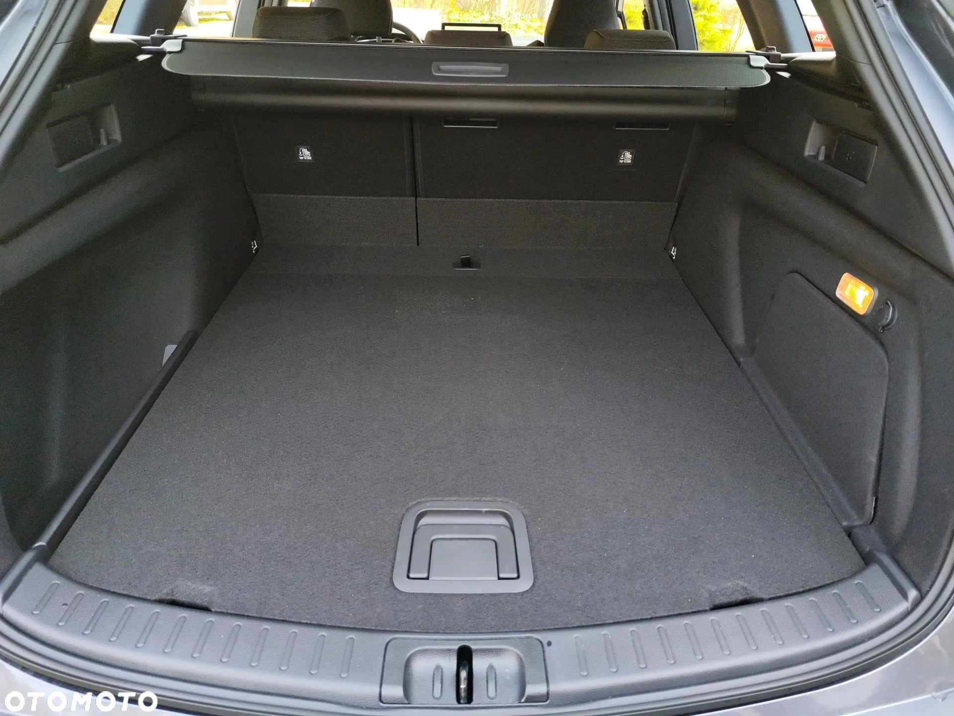 Toyota Corolla 1.8 Hybrid Comfort - 27