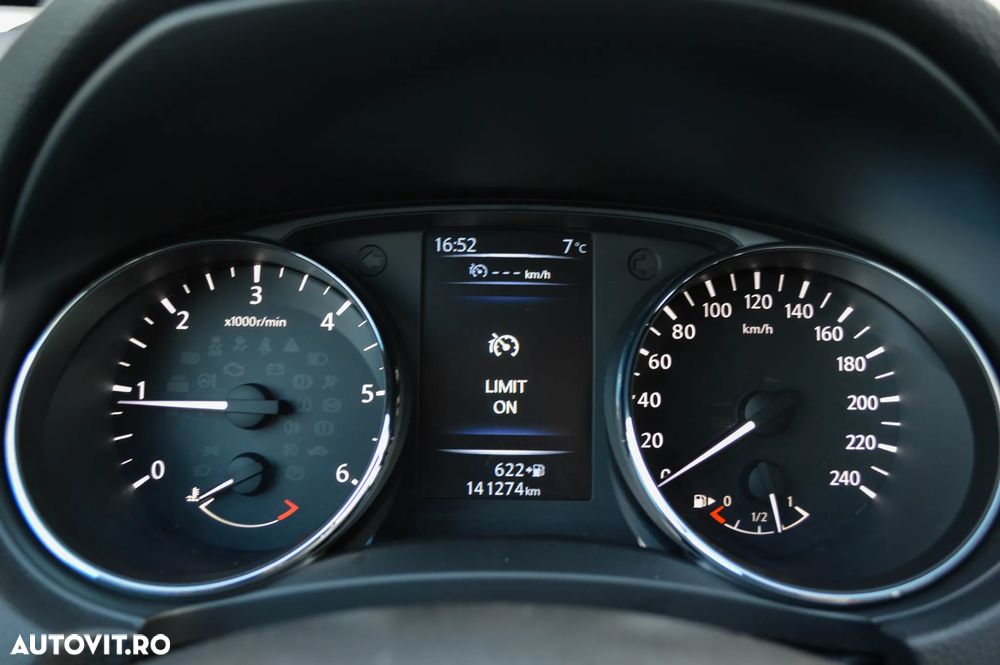 Nissan Qashqai 1.5 DCI N-Connecta - 16