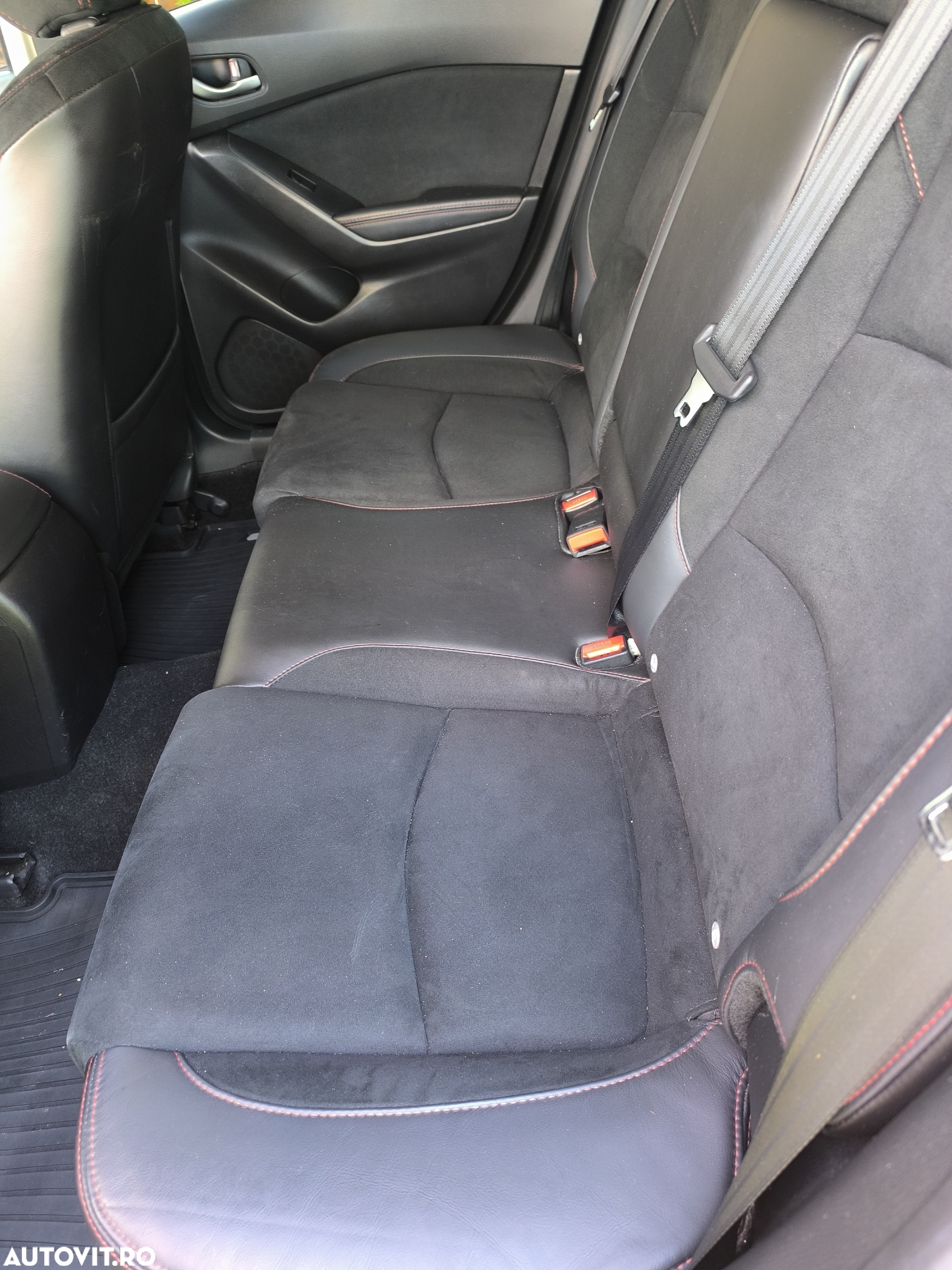 Mazda 3 SKYACTIV-D 105 NAKAMA - 12