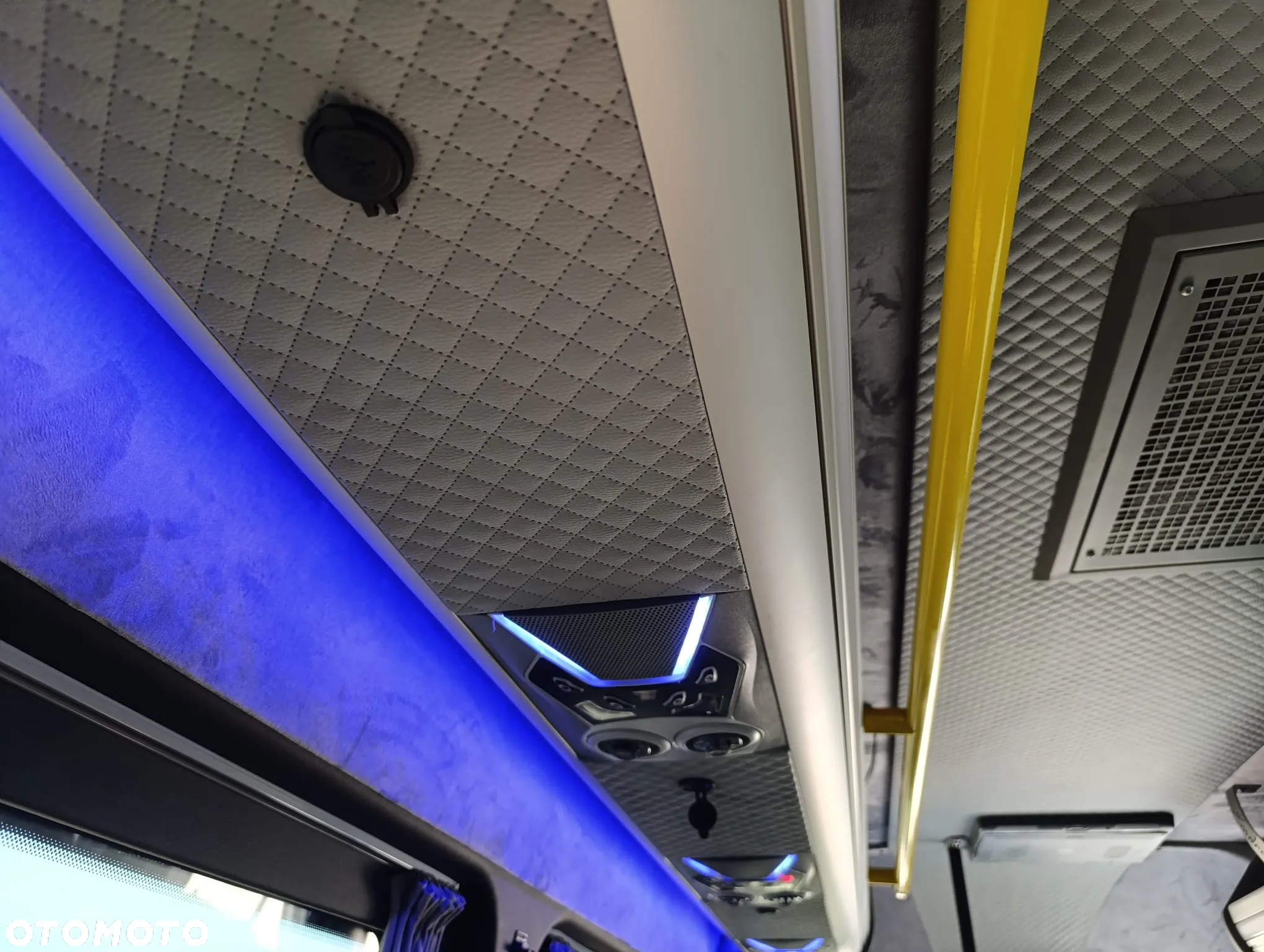 Mercedes-Benz Sprinter 517 - 26