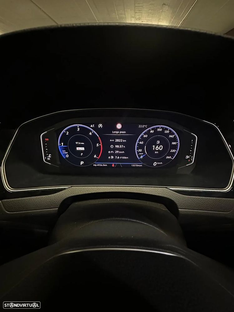 VW Passat Variant 2.0 TDi R-Line DSG - 17