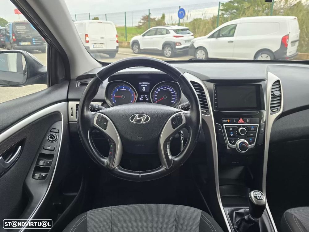 Hyundai i30 CW 1.6 CRDi Comfort - 13