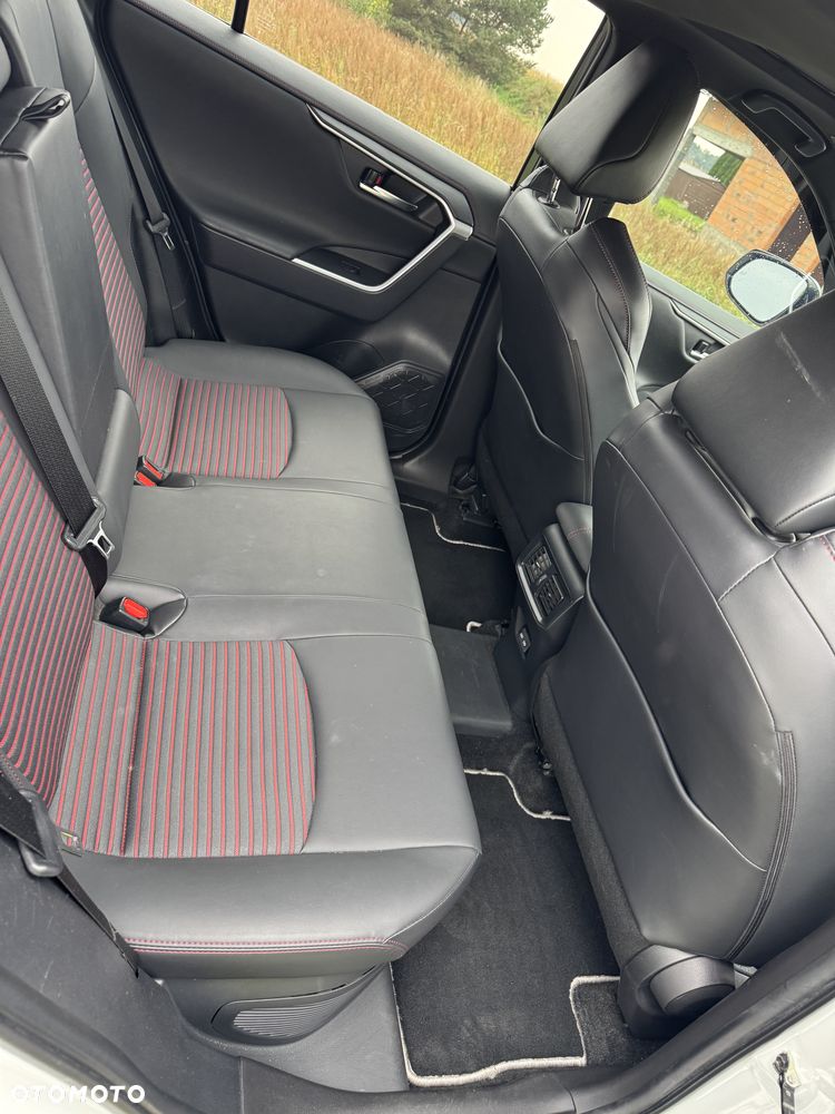 Toyota RAV4 - 9