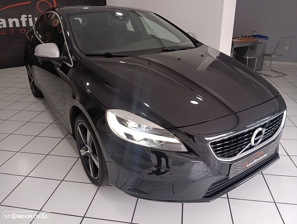 Volvo V40 2.0 D3 R-Design - 1