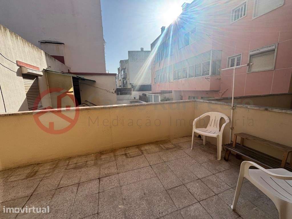 Apartamento T1 com terraço e elevador para arrendamento na Cova da ... - Grande imagem: 3/18