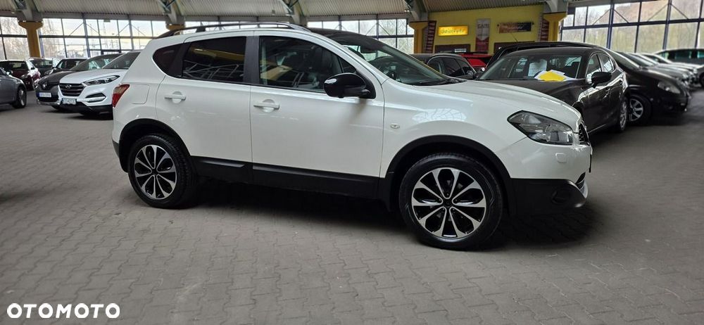 Nissan Qashqai - 1