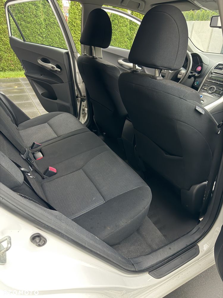 Toyota Auris 1.8 HSD Luna - 8