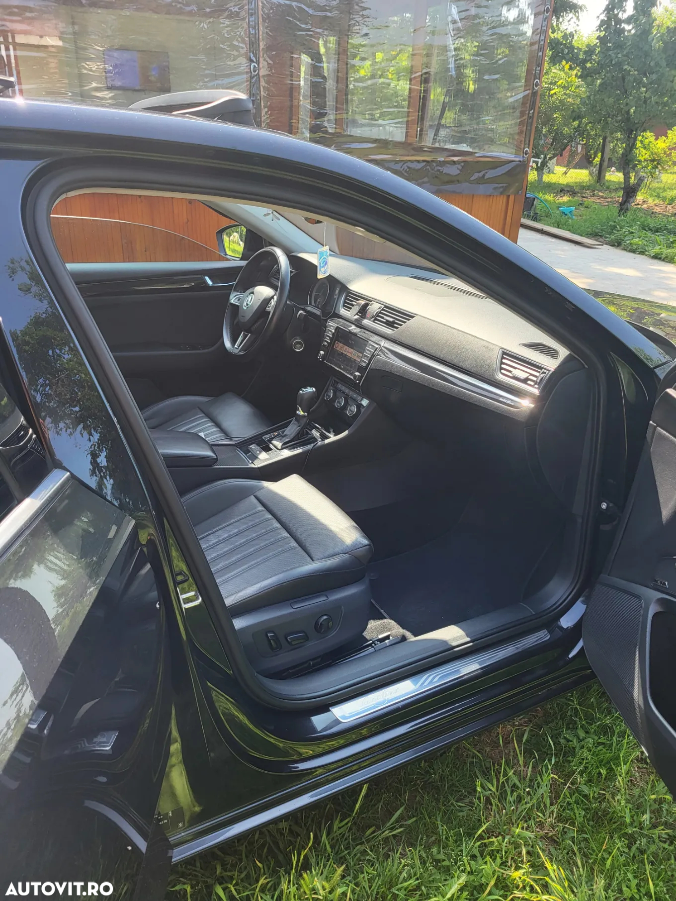 Skoda Superb 2.0 TDI DSG L&K - 5