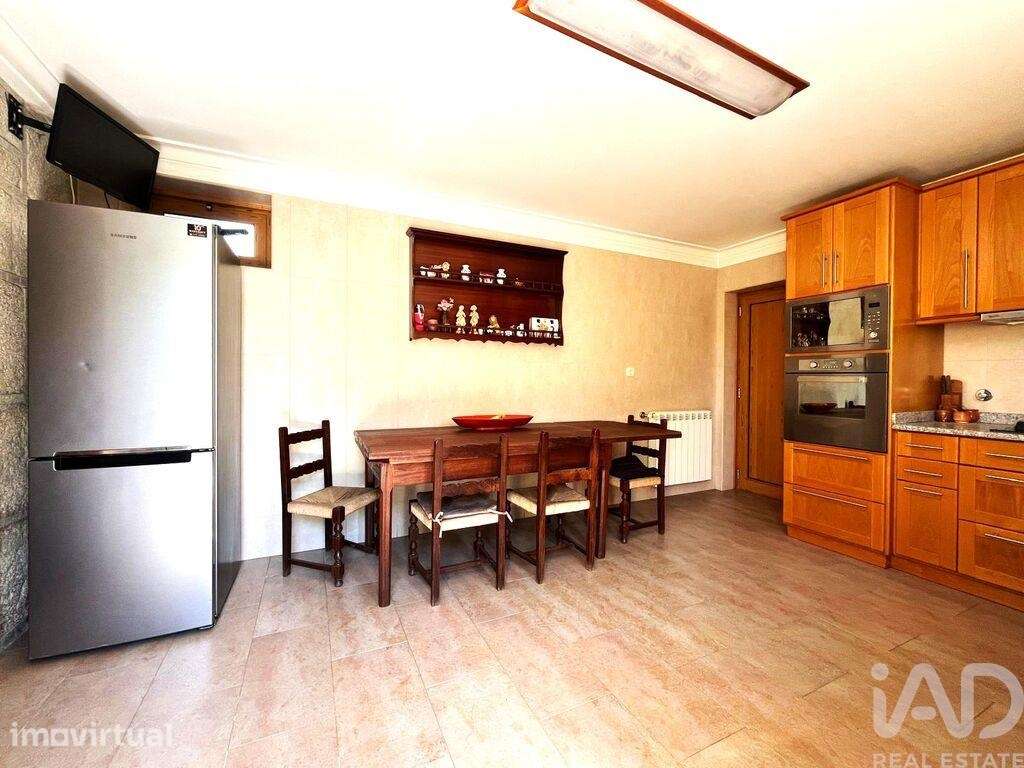 Casa / Villa T4 em Lanheses de 191 m2 - Grande imagem: 3/28