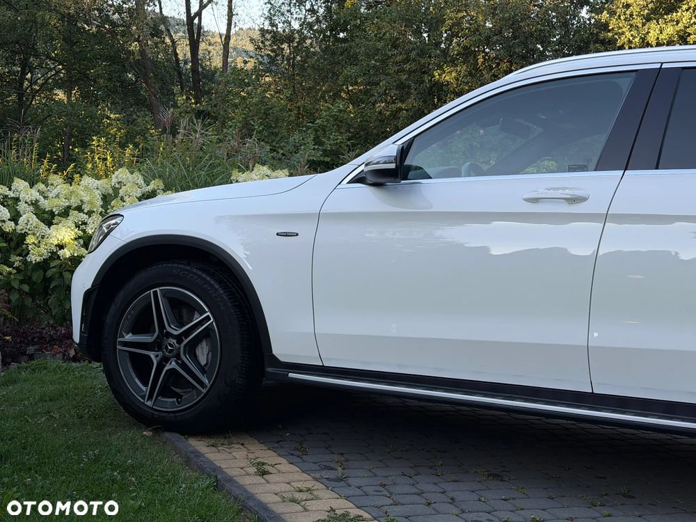 Mercedes-Benz GLC 250 4Matic 9G-TRONIC AMG Line - 8