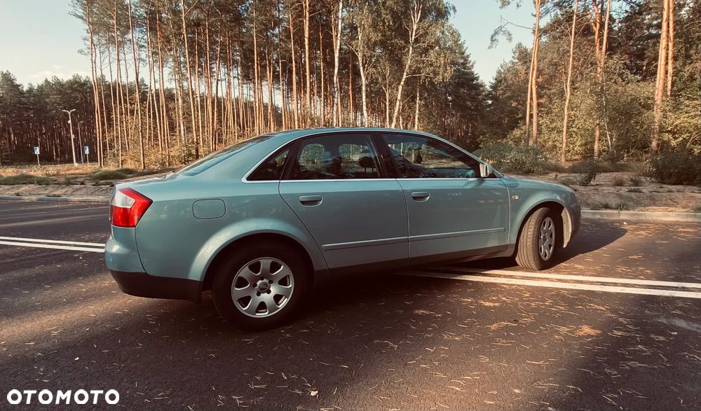 Audi A4 Limousine - 6