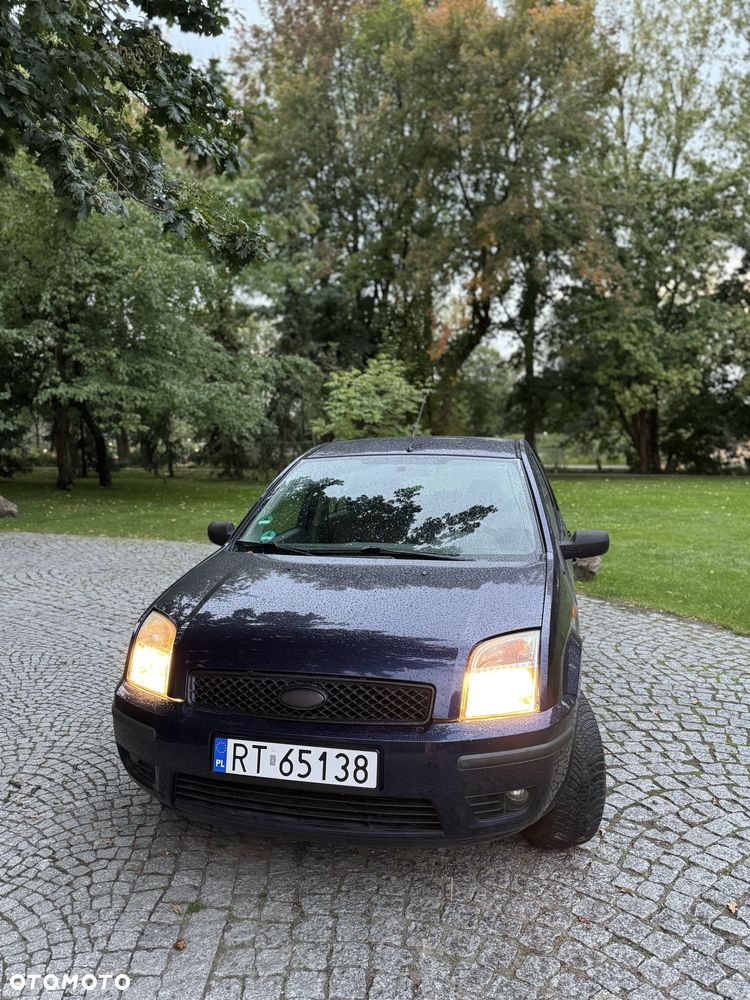 Ford Fusion - 4