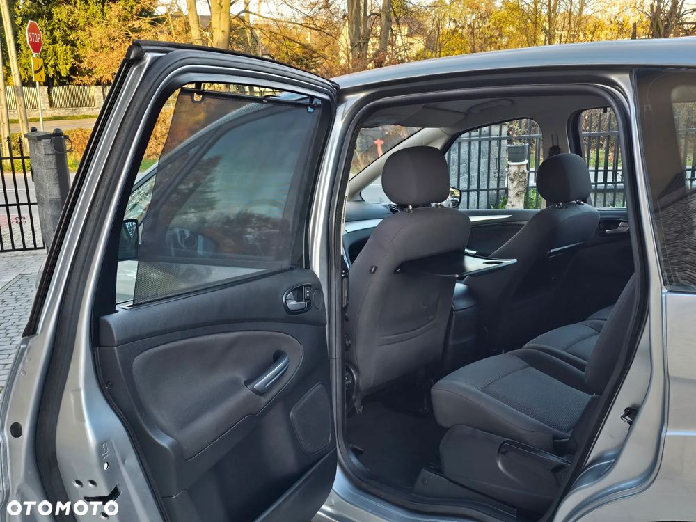 Ford S-Max 2.0 Titanium - 33