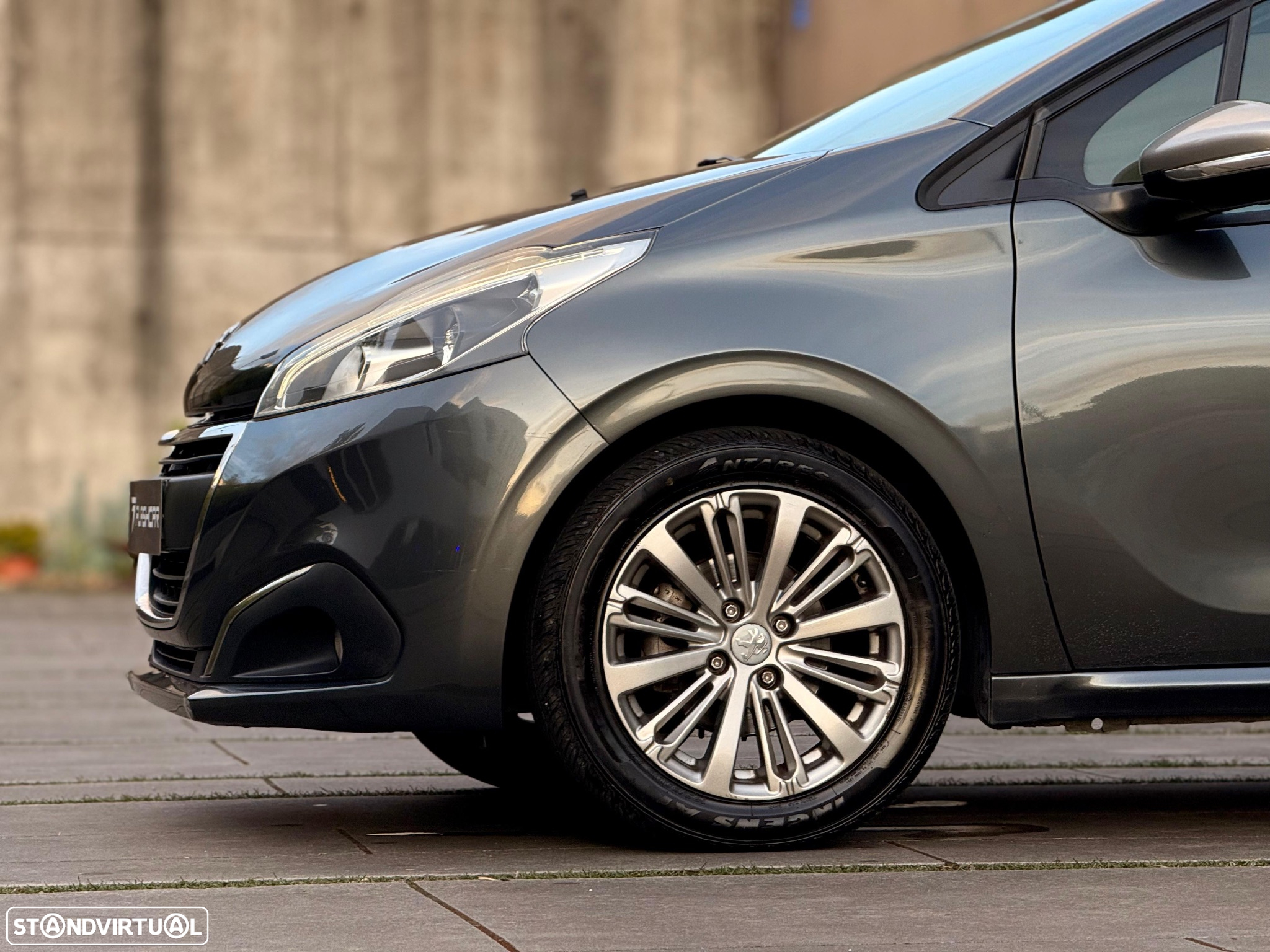 Peugeot 208 1.2 VTi SE Style - 21