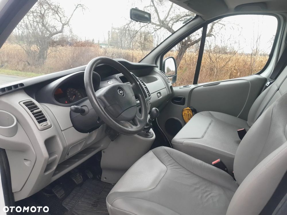 Opel VIVARO - 8