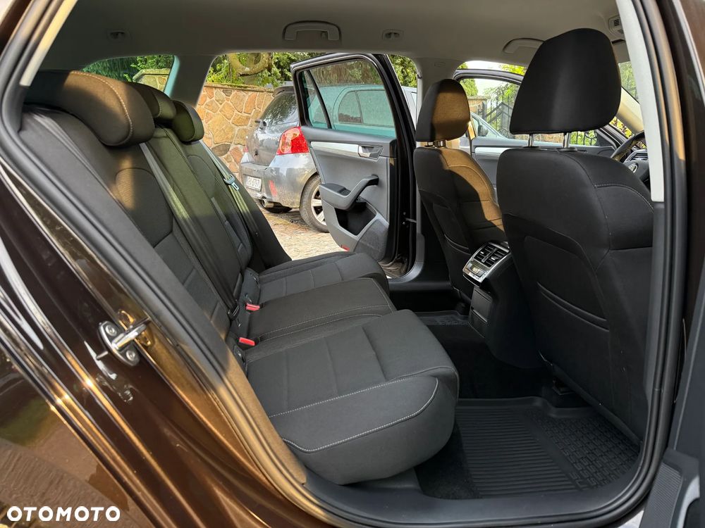 Skoda Superb 2.0 TDI 4x4 DSG Premium Edition - 23