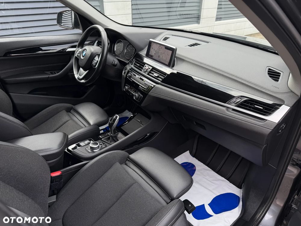 BMW X1 sDrive18i Sport Line - 12