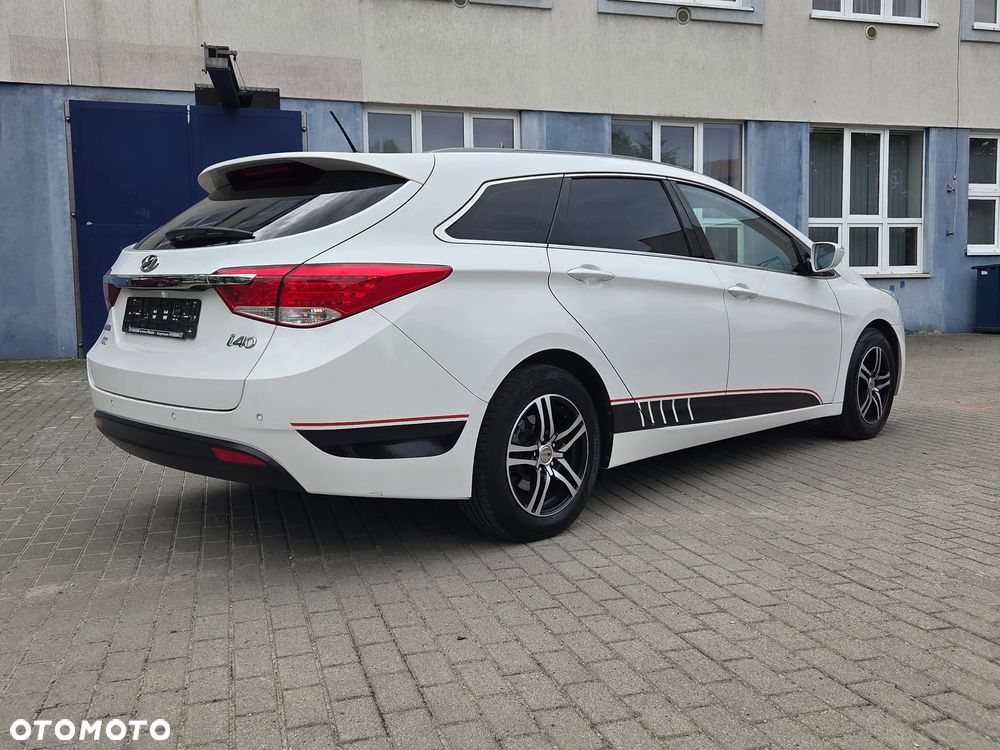 Hyundai i40 Kombi blue 1.6 Space - 2