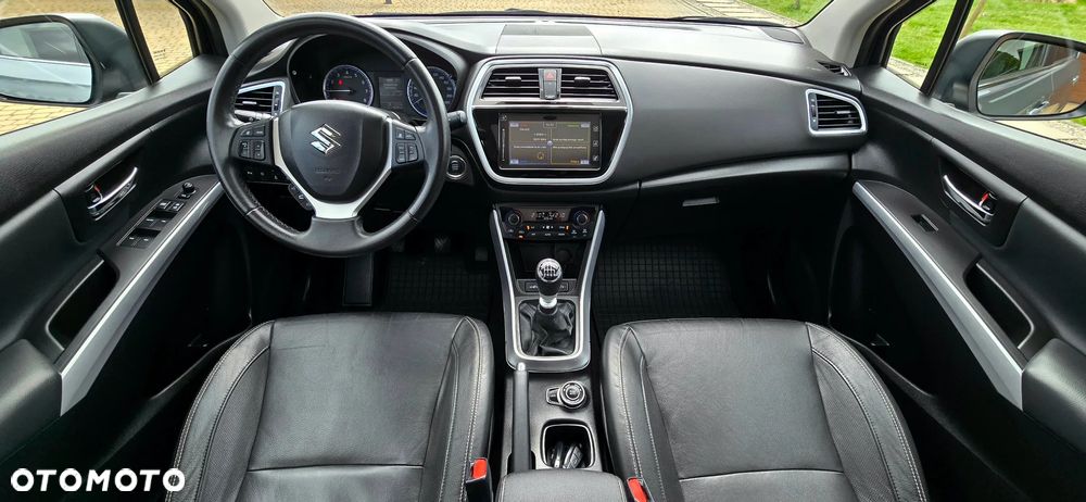 Suzuki SX4 S-Cross 1.4 T Elegance 4WD - 25