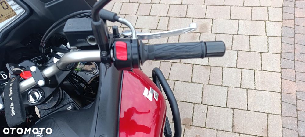 Suzuki V-STROM - 11