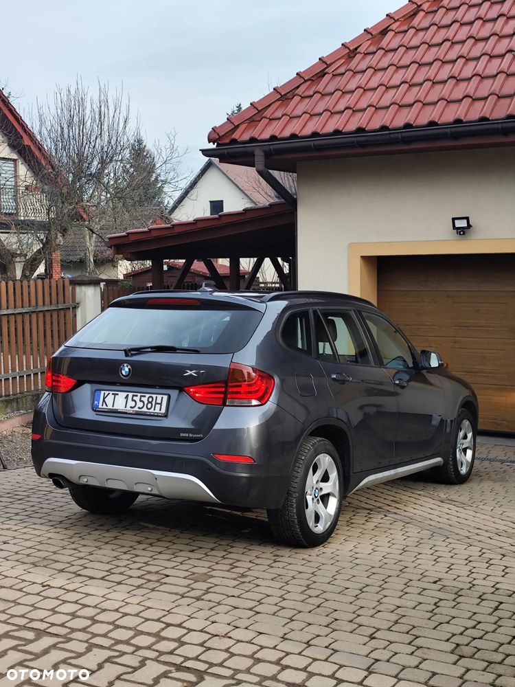 BMW X1 sDrive16d xLine - 33